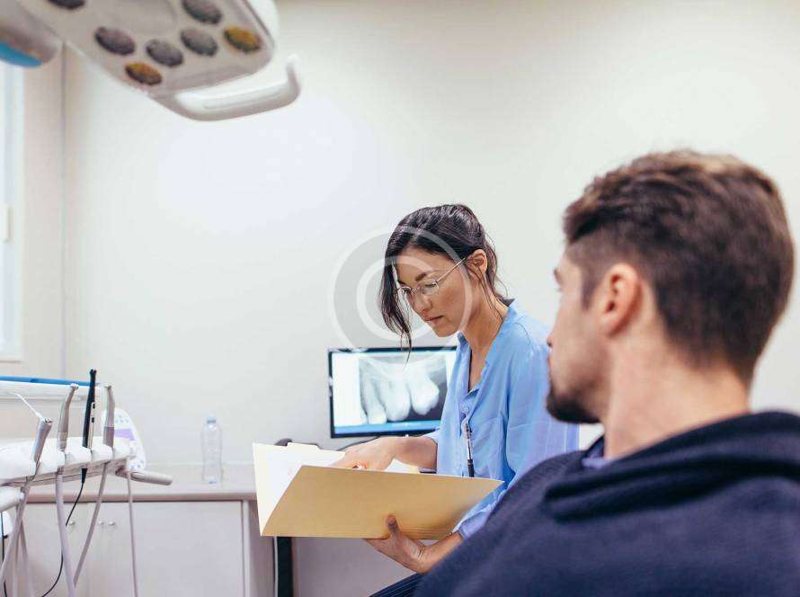 Dentist Img 13 890x664