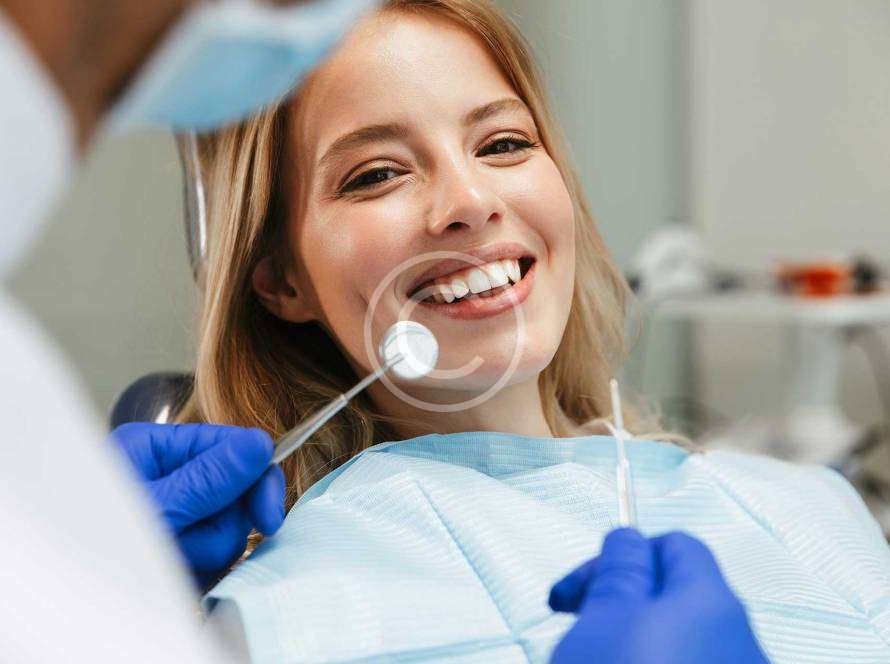Dentist Img 14 890x664