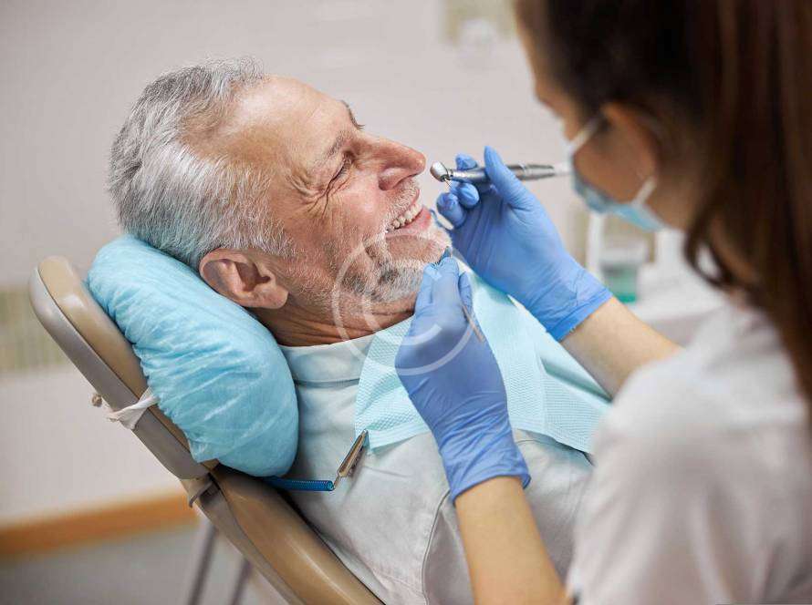 Dentist Img 19 890x664